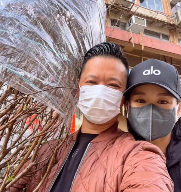 團聚!TVB前當家花旦北上開工5個月終回港,即與老公享受二人世界