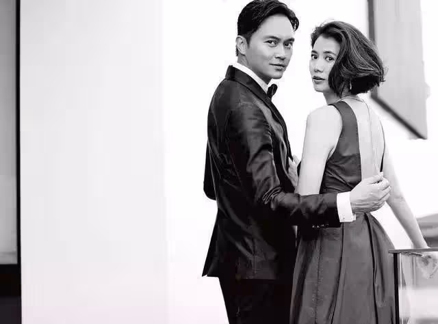 一直租房住,結婚18年終買房!張智霖袁詠儀9000多萬豪宅意外曝光,比章子怡家還大!