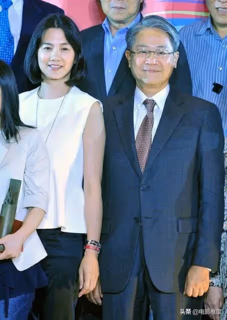 彭雪芬24歲嫁豪門「夫家規定」:吃飯不能同桌 30歲英勇救夫「婆婆刮目相看」成最美董娘代夫出征
