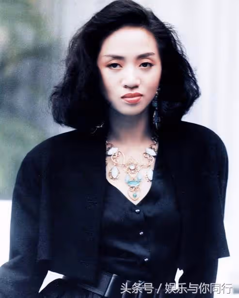 每月48萬不夠用!梅豔芳母親破產後哭訴「街頭撿爛菜吃」 沒人同情反遭罵:自作自受