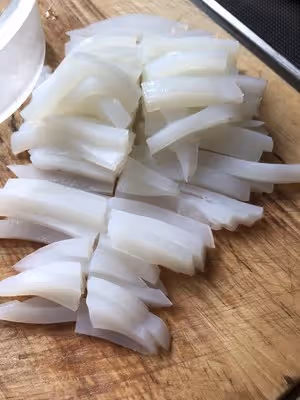 脫皮綠豆做涼粉