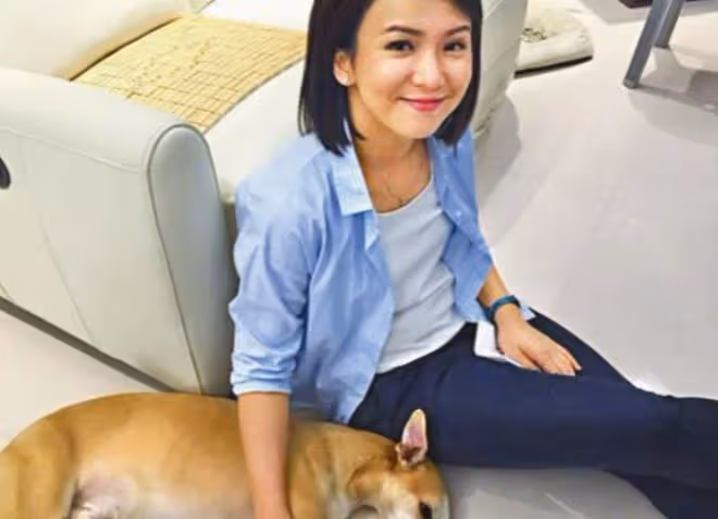 38歲TVB主播一姐結婚!小3歲律師男友帥氣十足,兩人曾是同事