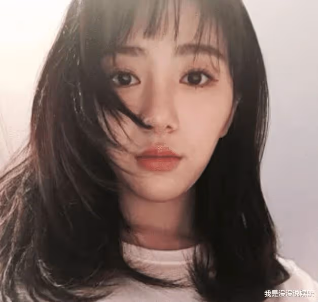 崔雪莉又一閨蜜試圖自殺!曬割腕照稱被霸凌10年,連父親葬禮都不放過