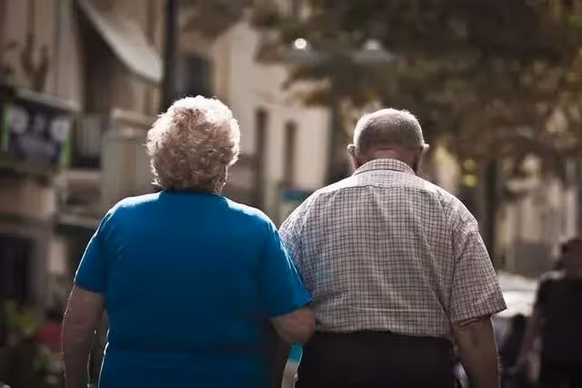 一位72歲老父親的傾訴:比不孝順更可怕的,是子女陷入三大困境