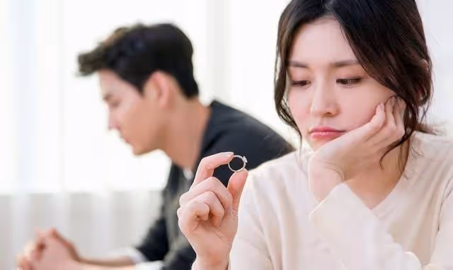 「證都領,陪嫁房自然歸你」男友聽媽媽話,送婚房給弟,女子悔婚