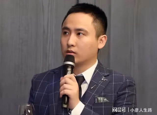 散打哥出面，為天道平息負面輿論，直言：和辛巴喝酒，是他的榮幸