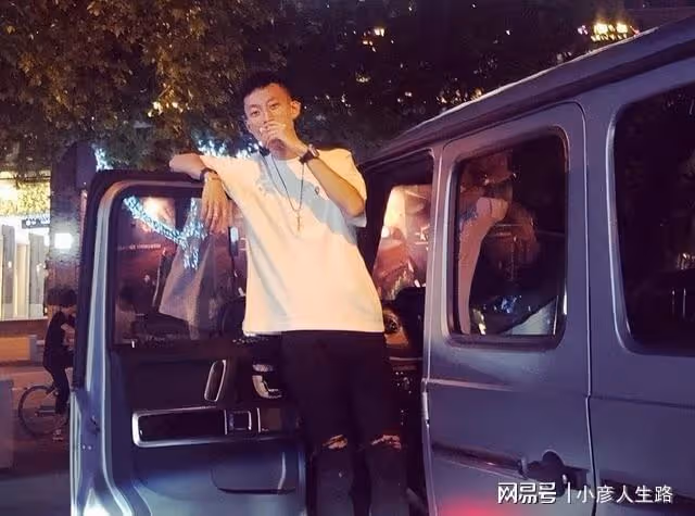 散打哥出面，為天道平息負面輿論，直言：和辛巴喝酒，是他的榮幸