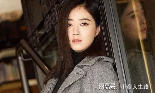 蔣欣：曾被劉濤直言情商低，39歲疑瘦出新高度，網友：鎖骨能撐船