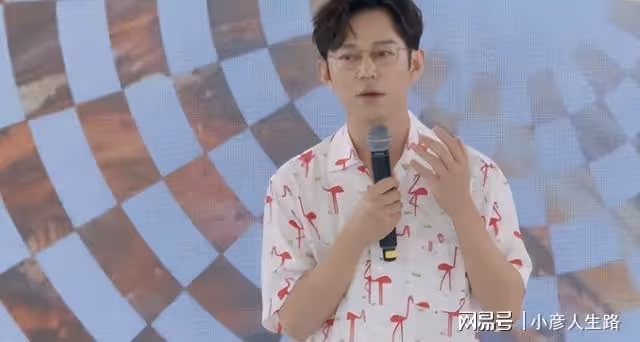何炅和汪涵出現在《100道光芒》後，實力派組合正在引人關注