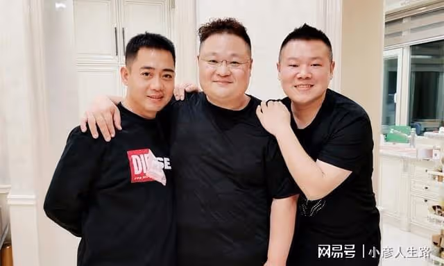 德雲社李雲傑、李鶴東同台,上演兄弟檔,粉絲:東哥是真乖