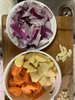 土豆胡蘿蔔燉牛腱子