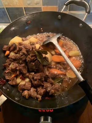 土豆胡蘿蔔燉牛腱子