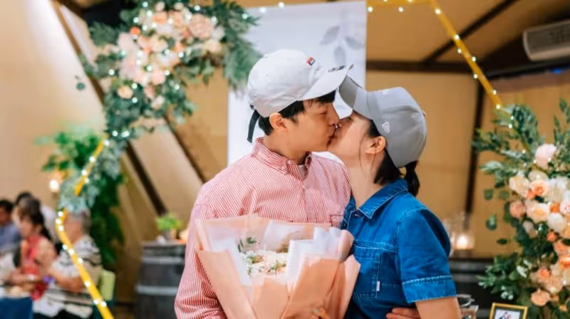 愛情長跑7年　徐鳴傑向陳鳳玲求婚成功！