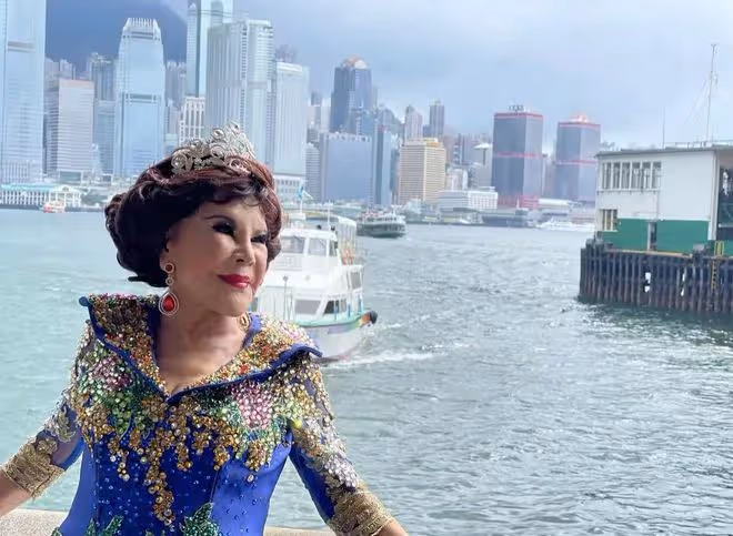 91歲女星攜夫正式移民美國！心情矛盾不舍又開心，坦言不是特有錢