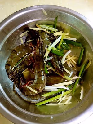 蒜蓉蒸斑節蝦