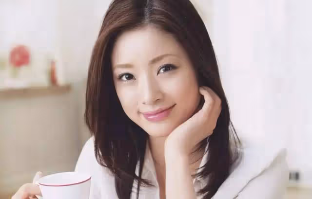 37歲蒼井優生女:國民女神下嫁最丑搞笑藝人,誰知老公是「海王」