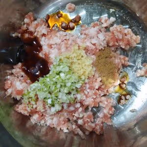 歷史上包法最簡單的鍋貼～沒有之一                           韭菜蝦仁餛飩皮鍋貼
