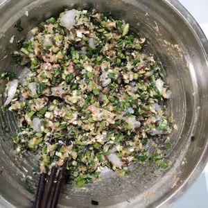 歷史上包法最簡單的鍋貼～沒有之一                           韭菜蝦仁餛飩皮鍋貼