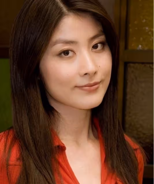 她被稱為「最有錢歌后」！贈兒子45億財產　卻給了兩個女兒「一把手術刀」成為她一生的痛