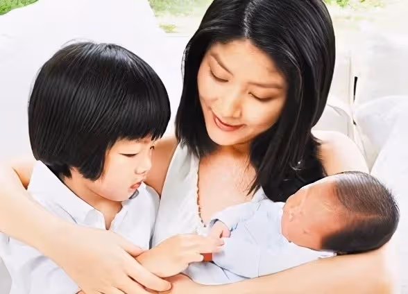 她被稱為「最有錢歌后」！贈兒子45億財產　卻給了兩個女兒「一把手術刀」成為她一生的痛
