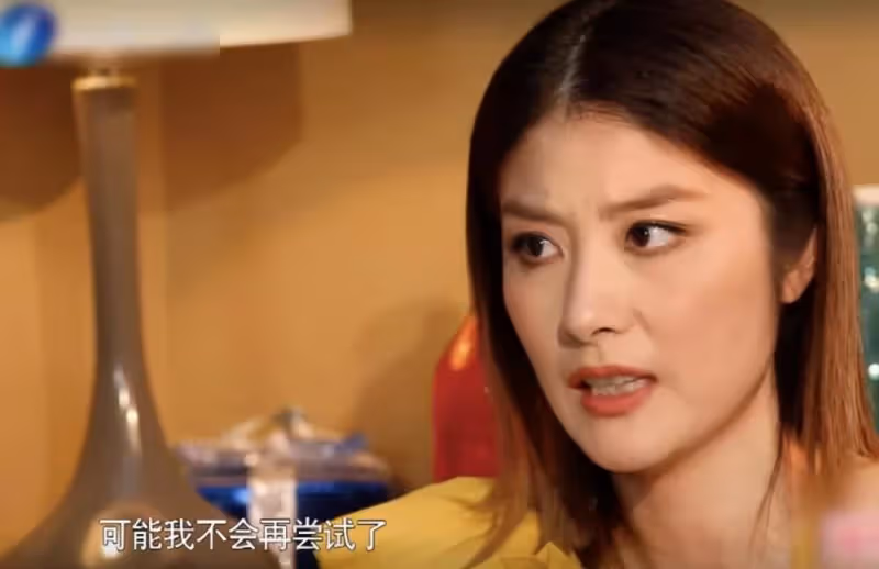 她被稱為「最有錢歌后」！贈兒子45億財產　卻給了兩個女兒「一把手術刀」成為她一生的痛