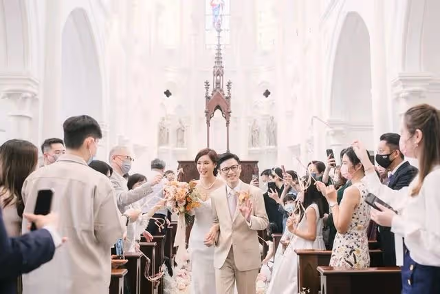 29歲TVB「長腿女神」婚後首次旅行,曬性感泳衣照被贊是水中天使