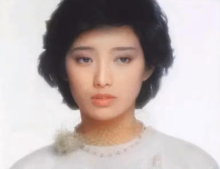 山口百惠:最紅的年紀嫁給三浦友和,隱退40餘年,63歲當奶奶了