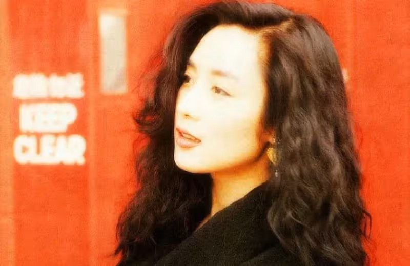 《燃燒吧火鳥》呂秀菱罕露面，58歲氣質優雅風韻猶存，巔峰時退圈銷聲匿跡，今生活平淡幸福：纖手調素琴，曲罷有知音