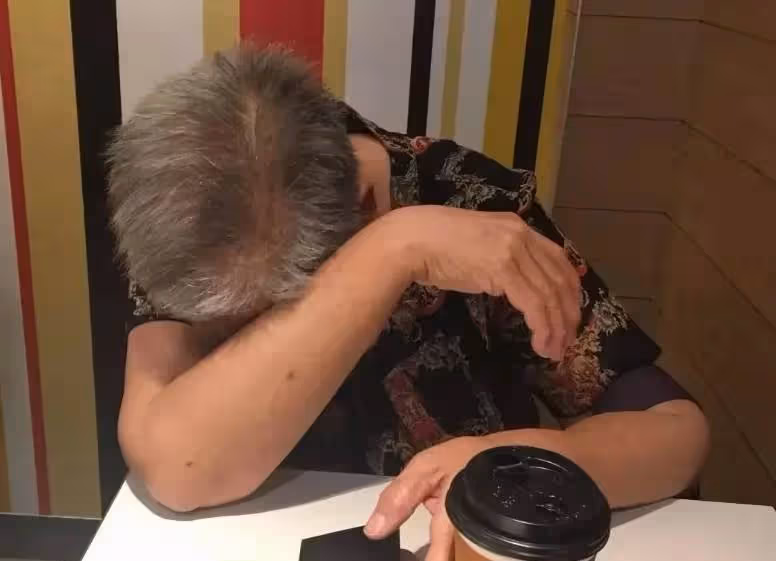 奶奶將名下3套房全贈孫女,搬去安養院,她卻「忘恩負義」因9000多元,與奶奶對簿公堂,結局令人拍手稱快