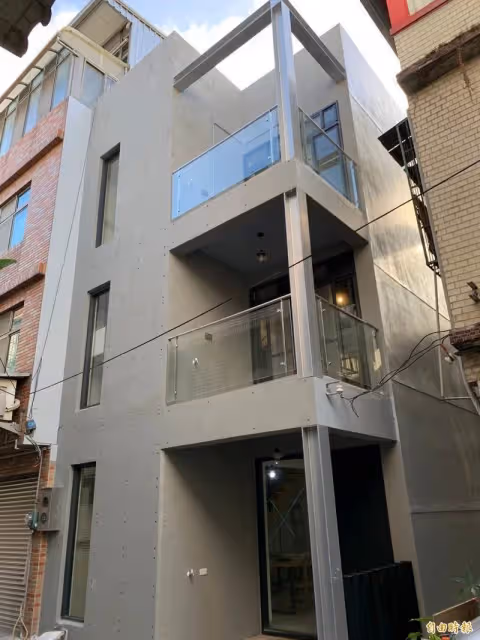 落葉歸根就是家!95歲榮民爺「捐出7百萬透天厝」自住養老院 感念「台灣寶島恩情」造福更多人