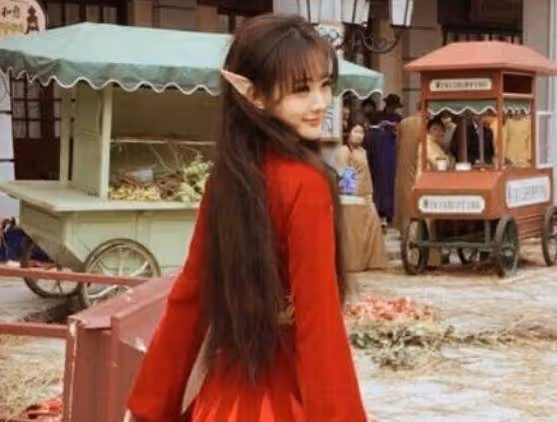 曾是趙麗穎的替身,逆襲之後部部演女主,結果就是捧不火