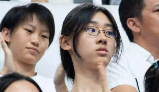 還記得才女武亦姝嗎?當年被嫌棄丑,如今卻美到不敢認