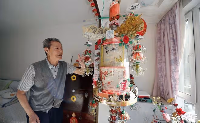 72歲大爺：生活還能自理，寧可吃快餐，也不去兒子家住被他啃老