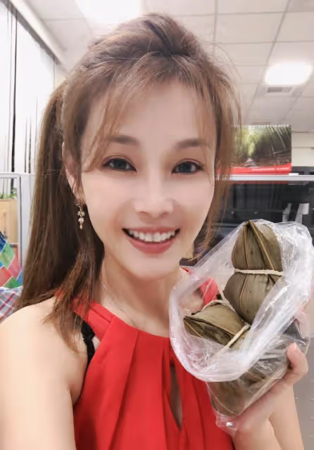 出10次車禍!45歲女星遭斷言「生來要做鬼新娘」 經過廟宇「七爺突降駕護航」她淚曝:要收我當女兒