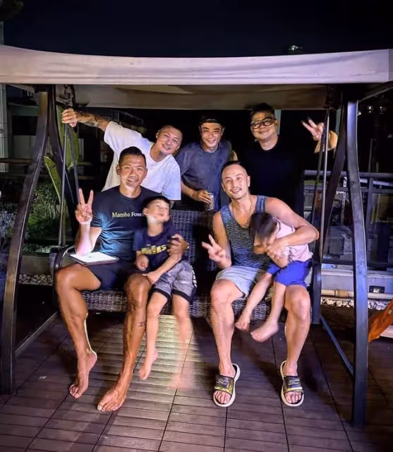 霍建華一家三口七夕聚會 小海豚正臉首曝光