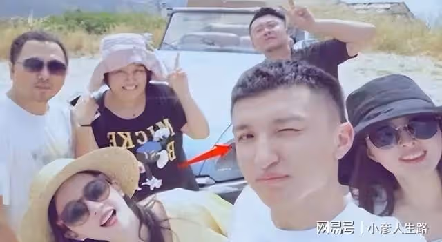 曝劉亦菲與攝影師同框照和合照，疑似新戀情，男子身份被扒