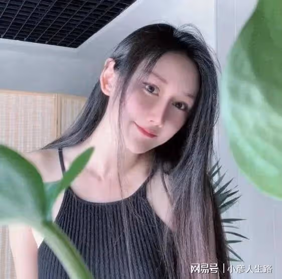 馬思純張哲軒官宣戀情，肖戰回應單身，才一天，娛樂圈又熱鬧起來