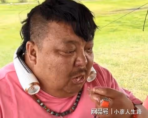 泡泡龍離世17個月後,胖猴仔減200斤,「三劍客」僅恩克仍堅持吃