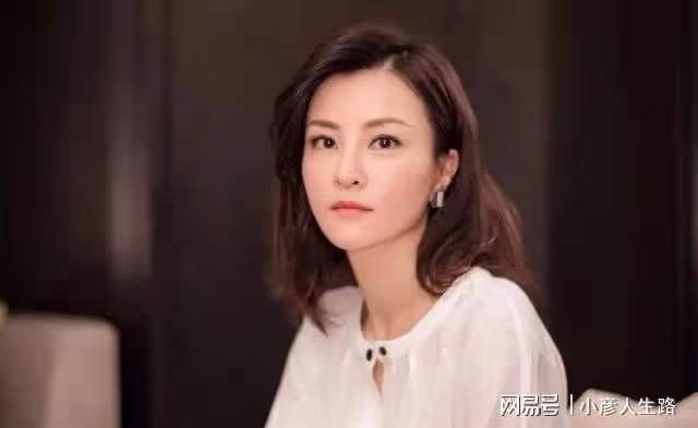 馬伊琍同學，合作董潔小有名氣，離開滕華濤的劉孜越來越幸福