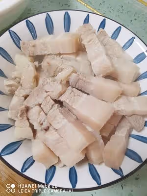 不用放油，簡單下飯的：紅燒土豆塊五花肉