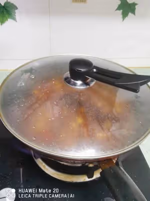 不用放油，簡單下飯的：紅燒土豆塊五花肉
