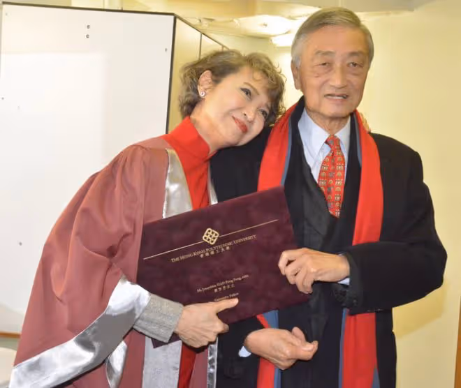 蕭芳芳丈夫癌症去世!曾任TVB亞視高層,結婚42年育2女恩愛有加