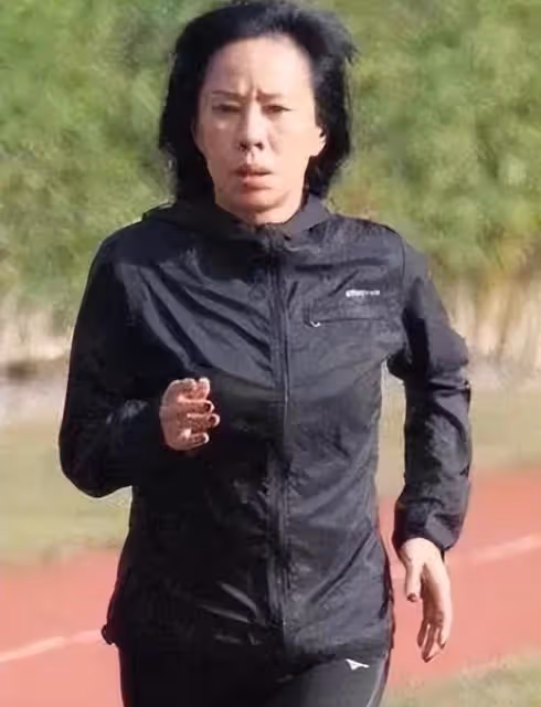 36年後再看陳薈蓮，才懂周潤發為何對她太心疼，人生太傳奇
