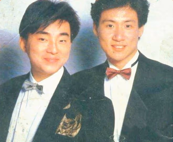 58歲呂方陪妻女出遊!2歲女兒太像老爸,小16歲富婆妻子氣質好