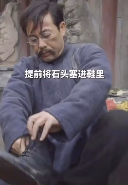 明星奇葩行為大賞：有人一拳打倒同行，有人在片場大罵導演