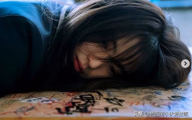 韓韶禧遮半臉報平安,隔天上傳血腥暗黑畫作嚇壞粉絲