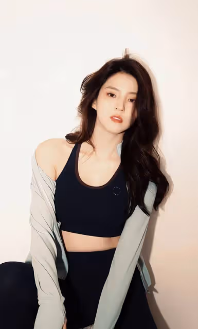 被性侵囚禁被當做人肉花瓶?女星曬畫向外界求救,黑手直指三星太子爺李在鎔!