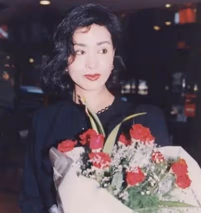隱忍小三43年不離婚,丈夫去世獨吞70億財產,小三分文沒有