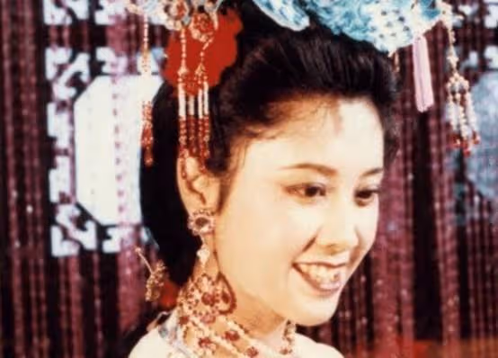 她曾被譽為中國第一美女,二婚嫁老公不要孩子,如今仍貌美如花!