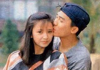 戀上樑朝偉被辜負，39歲嫁入豪門，​結婚多年不生育仍獲老公寵愛